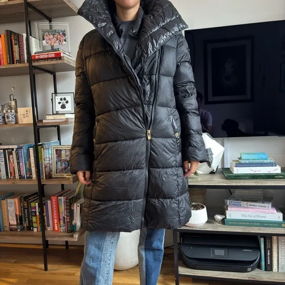 Via Spiga Black Quilted Long Puffer Coat with Oversized Collar - Picture 2 of 4
